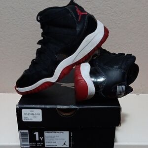 Jordan Retro 11 Preschool "Breds"